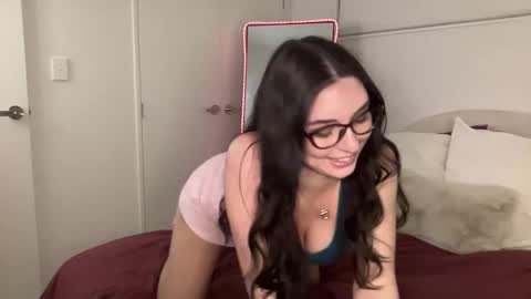 Snapshot of mollyy2006 chatting on 10.24.25 Molly online show from 10.24.25