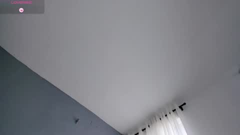 Snapshot of mollyybloom chatting on 09.27.25 Molly online show from 09.27.25