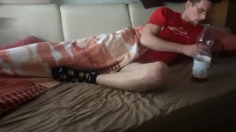 Snapshot of molnaratti14 chatting on 01.13.25 Oszkr online show from 01.13.25