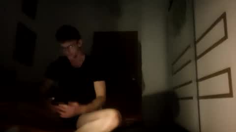 Snapshot of molnaratti14 chatting on 03.03.25 Oszkr online show from 03.03.25