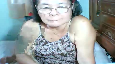 Snapshot of mombastic55 chatting on 05.30.26 mombastic55 online show from 05.30.26