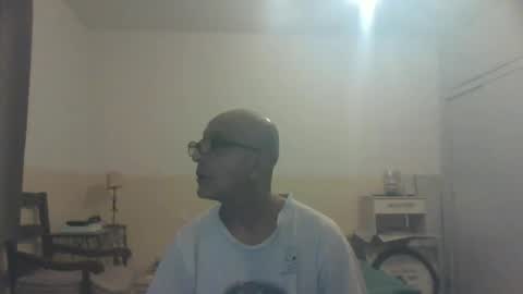 Snapshot of moment71200 chatting on 01.04.25 moment71200 online show from 01.04.25