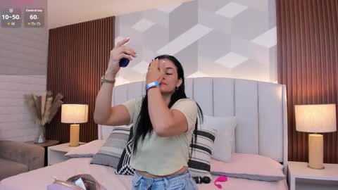 Snapshot of mommy_naughty_ chatting on 09.19.25 Letty Smith online show from 09.19.25