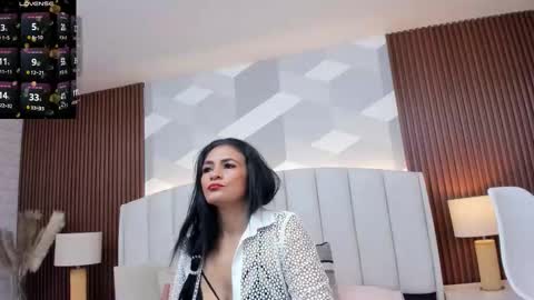 Letty Smith online show from 11.25.25