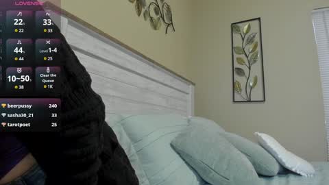 Snapshot of mommyfuckmilf_ chatting on 01.09.25 Anny online show from 01.09.25