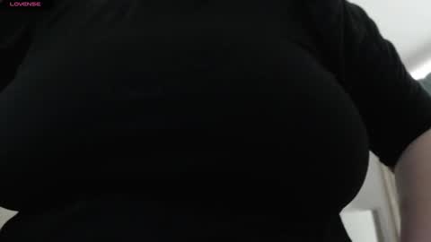 Daphne  online show from 10.15.25