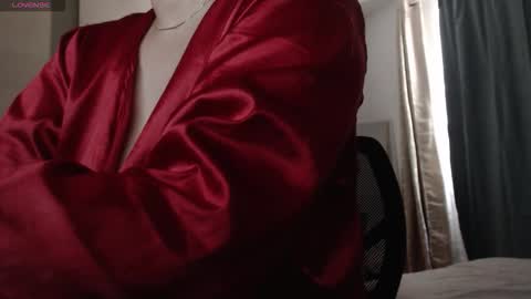 Daphne  online show from 10.16.25