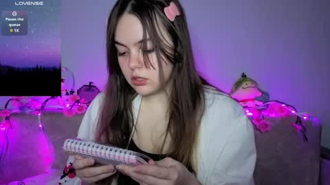 Momo online show from 04.09.26