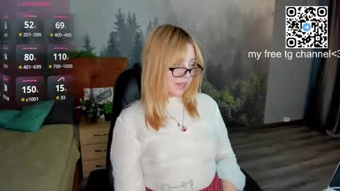 Snapshot of mon1ca_jones chatting on 10.17.25 mon1ca_jones online show from 10.17.25