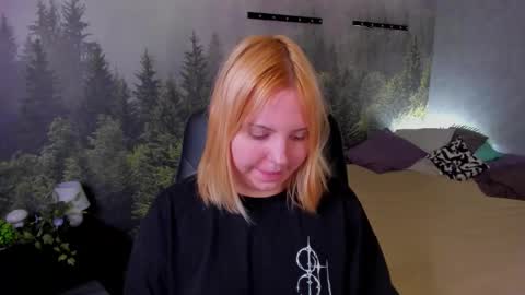 Snapshot of mon1ca_jones chatting on 11.09.25 mon1ca_jones online show from 11.09.25