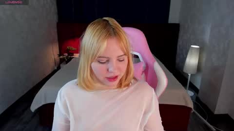 mon1ca_jones online show from 11.17.25