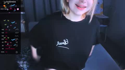 Snapshot of monalauu chatting on 02.03.26 online show from 02.03.26