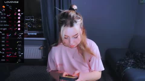 Snapshot of monalauu chatting on 02.08.26 online show from 02.08.26