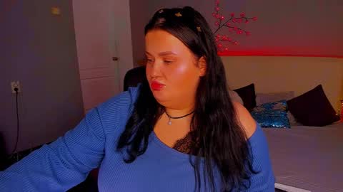 Monica online show from 11.26.25