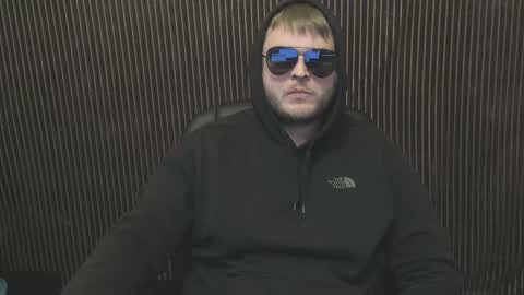 Snapshot of moneycumshot chatting on 02.03.26 Alex online show from 02.03.26