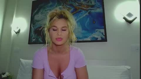 Monica online show from 04.15.26