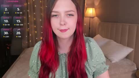 Snapshot of monica__queen chatting on 10.13.25 Monica online show from 10.13.25