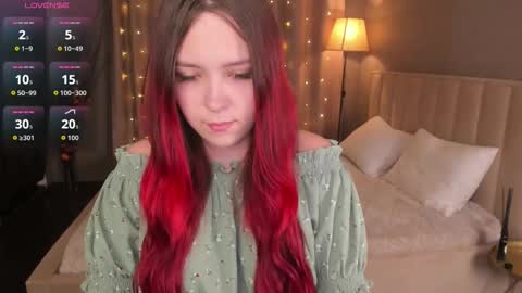 Snapshot of monica__queen chatting on 10.20.25 Monica online show from 10.20.25