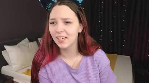 Snapshot of monica__queen chatting on 11.11.25 Monica online show from 11.11.25