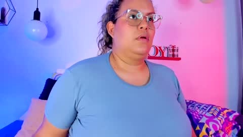 aleja      independent model       online show from 01.17.25