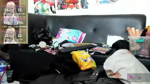 Snapshot of monica_collins chatting on 11.18.25 moni online show from 11.18.25