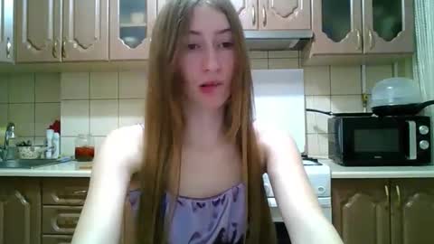 Snapshot of monica_tamayo chatting on 03.26.26 Monica online show from 03.26.26