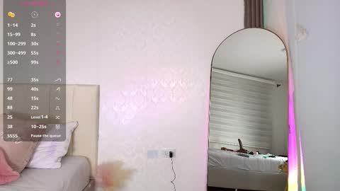 Snapshot of monicaflower chatting on 10.11.25 Kiim online show from 10.11.25