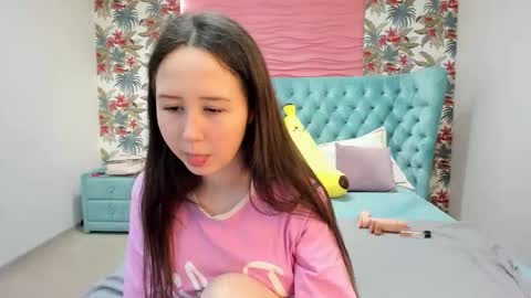 Monica online show from 12.05.25