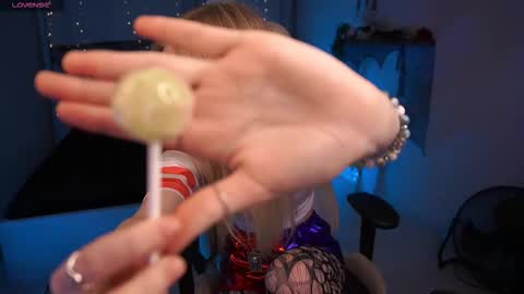 Snapshot of monicavelen chatting on 10.25.25 Monica online show from 10.25.25