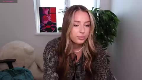 Monica online show from 09.21.25