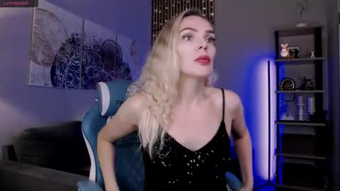 monicharm online show from 09.14.25