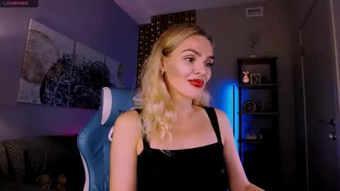 monicharm online show from 09.25.25