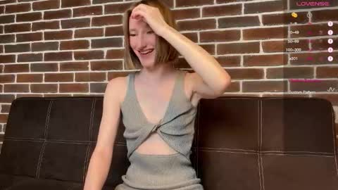 Snapshot of monikabos chatting on 11.06.25 MonikaBos online show from 11.06.25