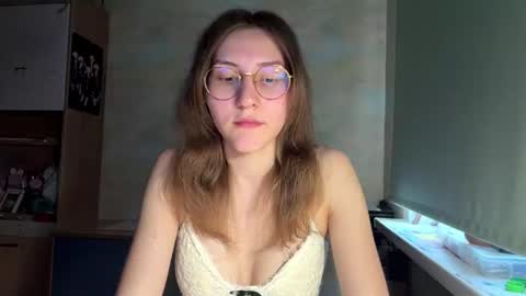 Mia online show from 06.09.26