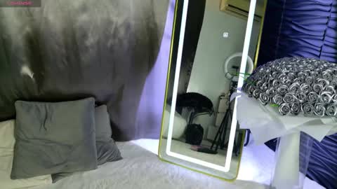 Snapshot of monique_a chatting on 02.21.25 Ask me online show from 02.21.25