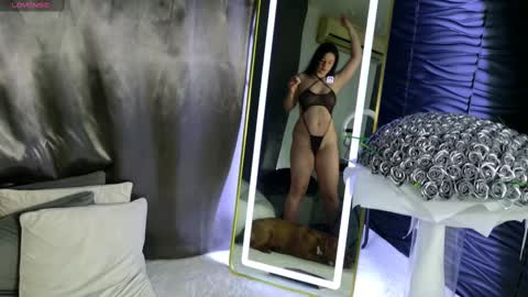 Snapshot of monique_a chatting on 03.04.25 Ask me online show from 03.04.25