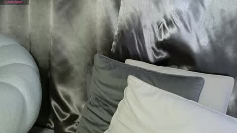 Snapshot of monique_a chatting on 03.12.25 Ask me online show from 03.12.25