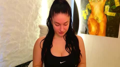 Snapshot of monique_a chatting on 09.13.25 Ask me online show from 09.13.25