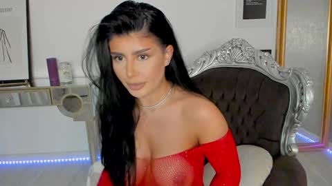 Snapshot of moniqueeass chatting on 01.04.25 Alessia online show from 01.04.25