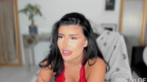 Snapshot of moniqueeass chatting on 09.18.25 Alessia online show from 09.18.25