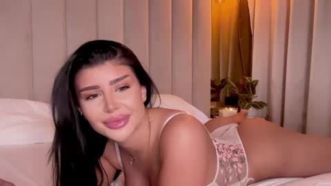 Snapshot of moniqueeass chatting on 07.17.26 Alessia online show from 07.17.26