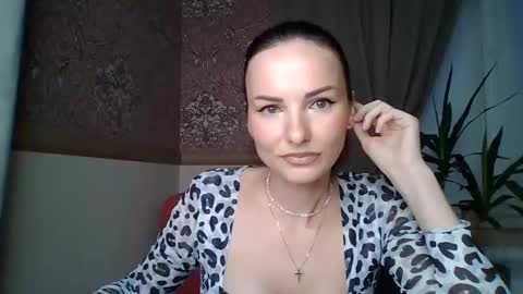 Snapshot of monparis_dream chatting on 10.09.25 monparis_dream online show from 10.09.25