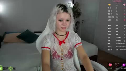 Snapshot of monro_doll chatting on 07.25.26 MONRO online show from 07.25.26
