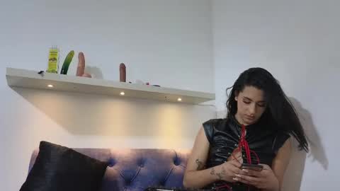 Snapshot of monserrat_trans chatting on 02.26.25 Monserrat Salvatore online show from 02.26.25