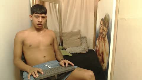 Snapshot of monsoon_the_best chatting on 11.13.25 monsoon_the_best online show from 11.13.25