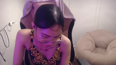 ELYSE A SIMPLE GIRL online show from 02.11.25