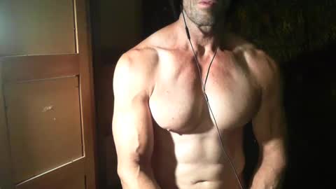 Snapshot of monsterdildos chatting on 12.02.24 monsterdildos online show from 12.02.24