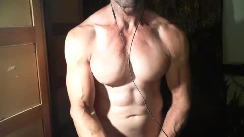 Snapshot of monsterdildos chatting on 12.04.24 monsterdildos online show from 12.04.24