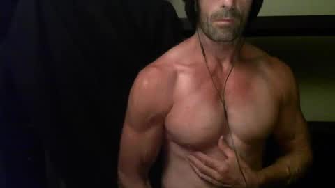 Snapshot of monsterdildos chatting on 01.03.25 monsterdildos online show from 01.03.25