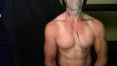 Snapshot of monsterdildos chatting on 01.10.25 monsterdildos online show from 01.10.25